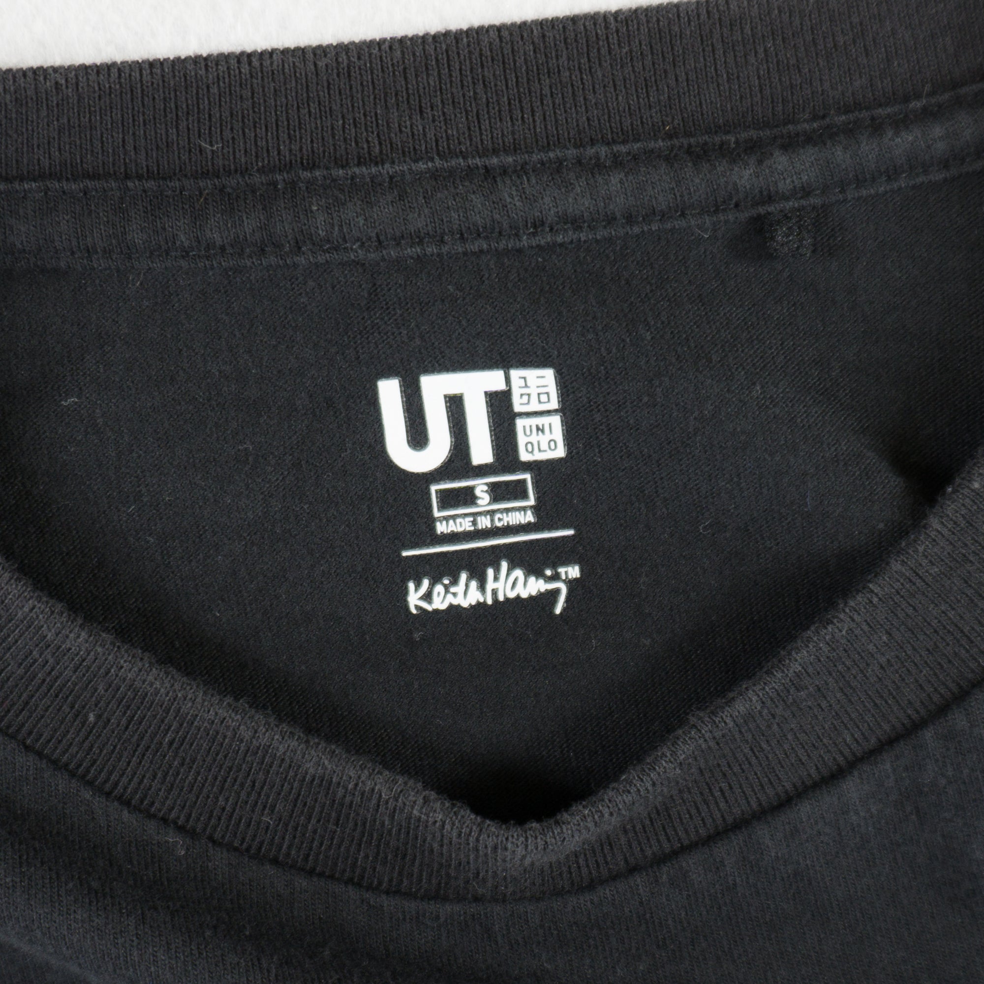 Uniqlo X Keith Haring Черна Тениска