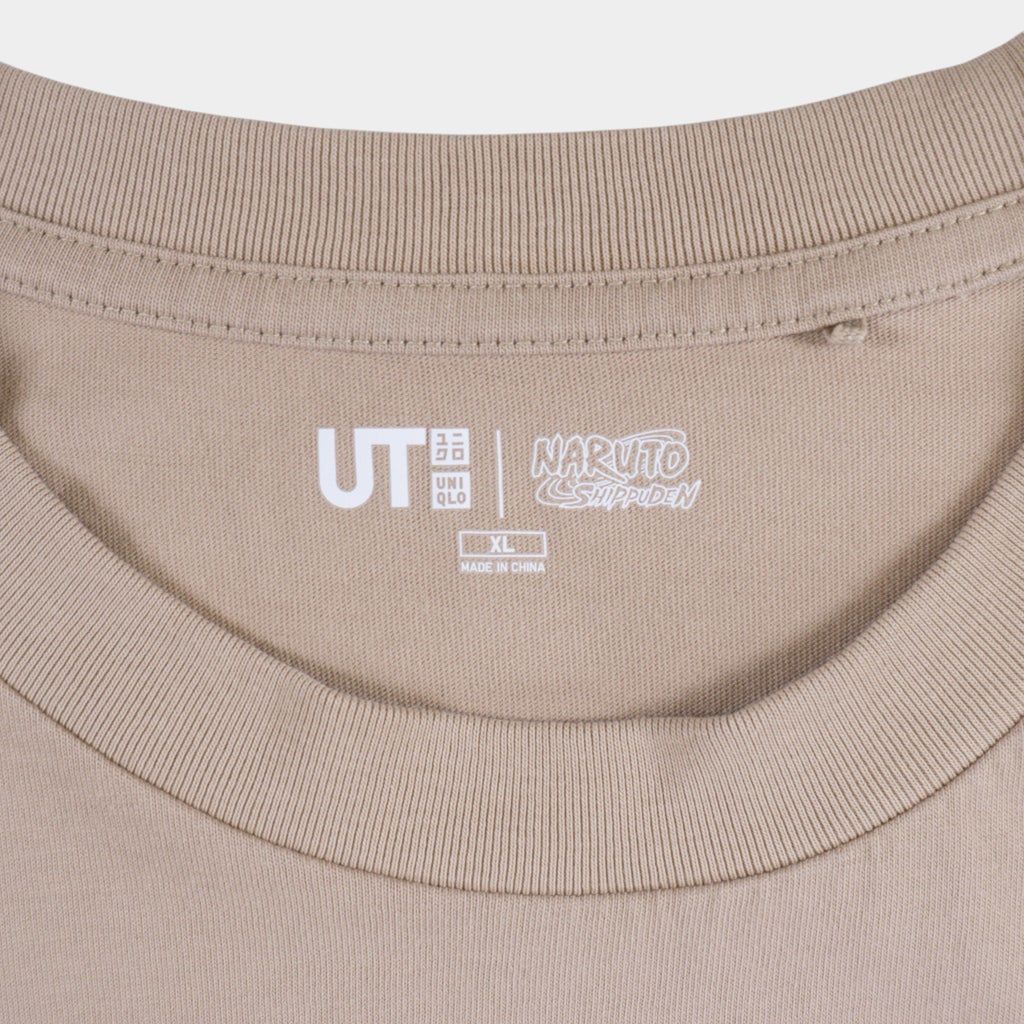 Uniqlo X Naruto Бежова Тениска с Графика
