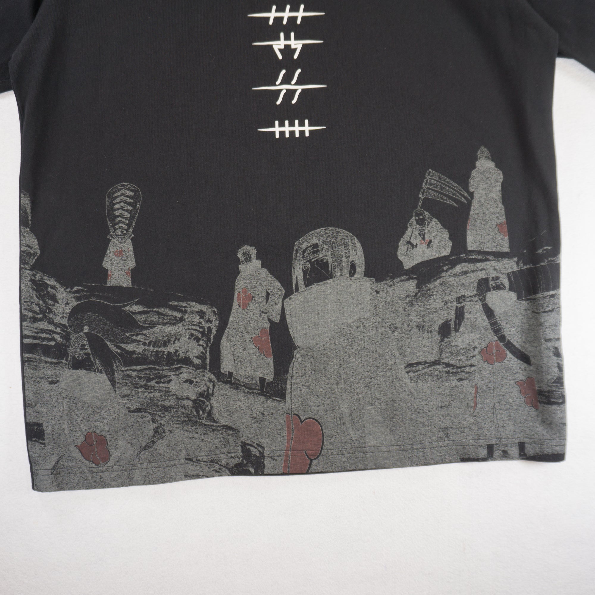Uniqlo X Naruto Черна Тениска с Графика