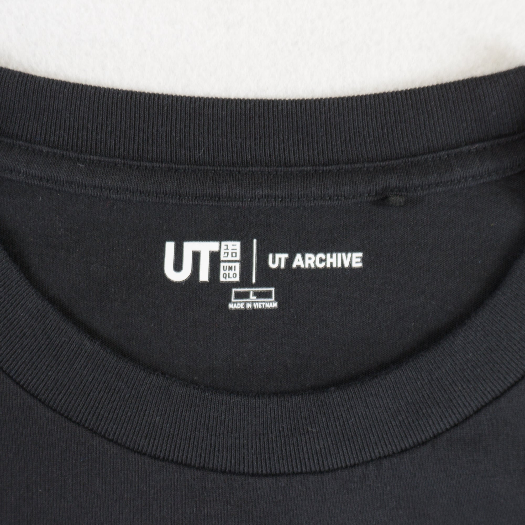 Uniqlo X Naruto Черна Тениска с Графика
