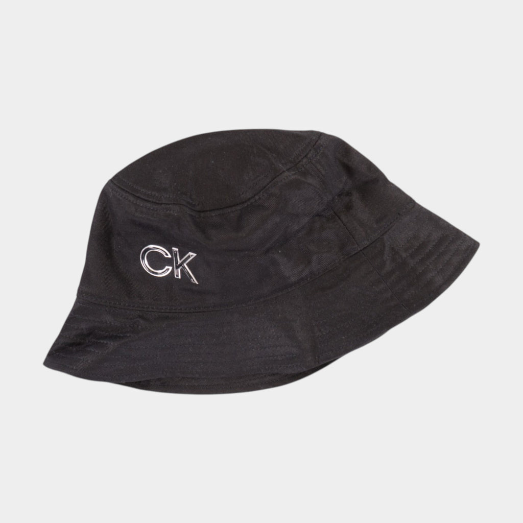 Calvin Klein Черна Шапка Идиотка