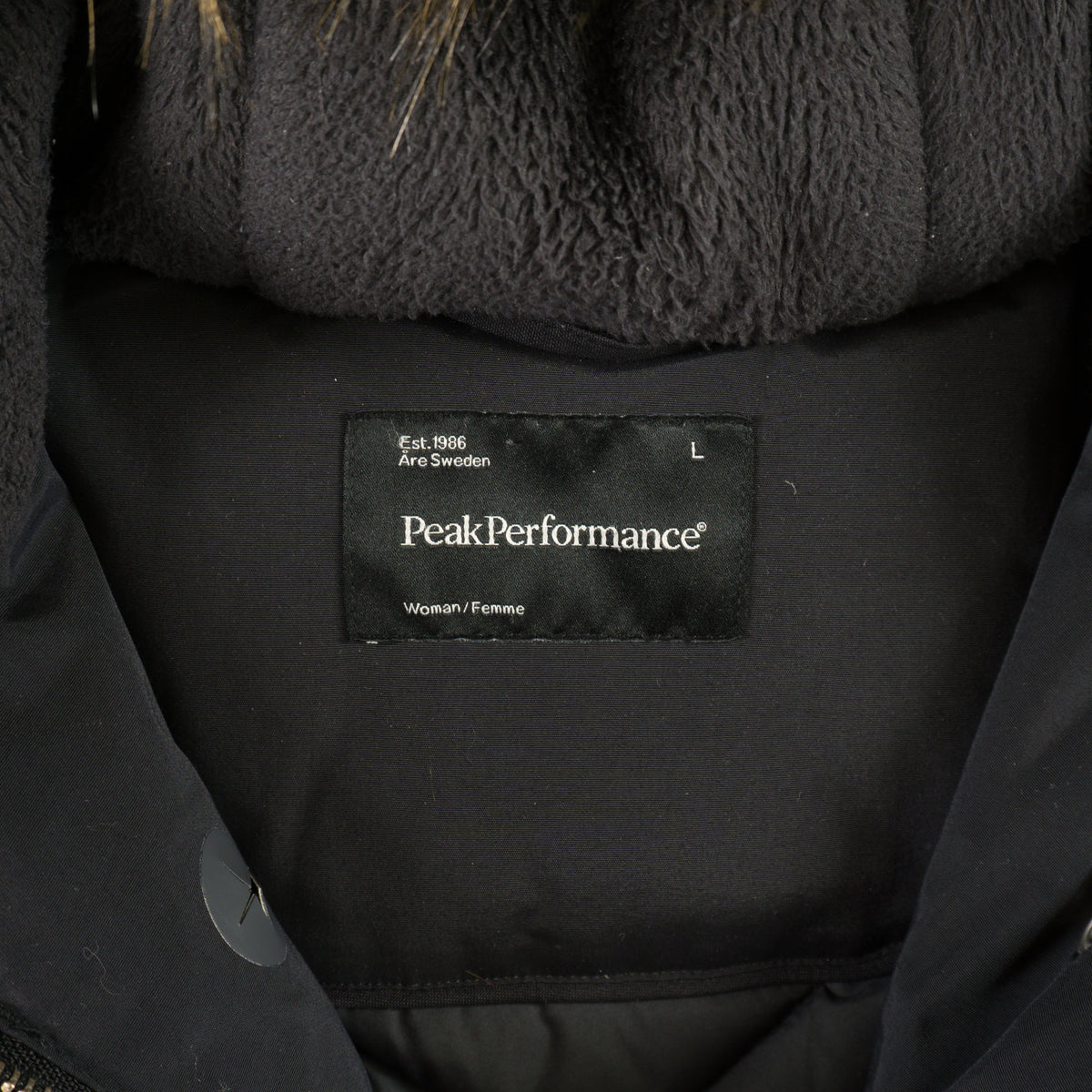 Peak Performance Черно Парка Яке